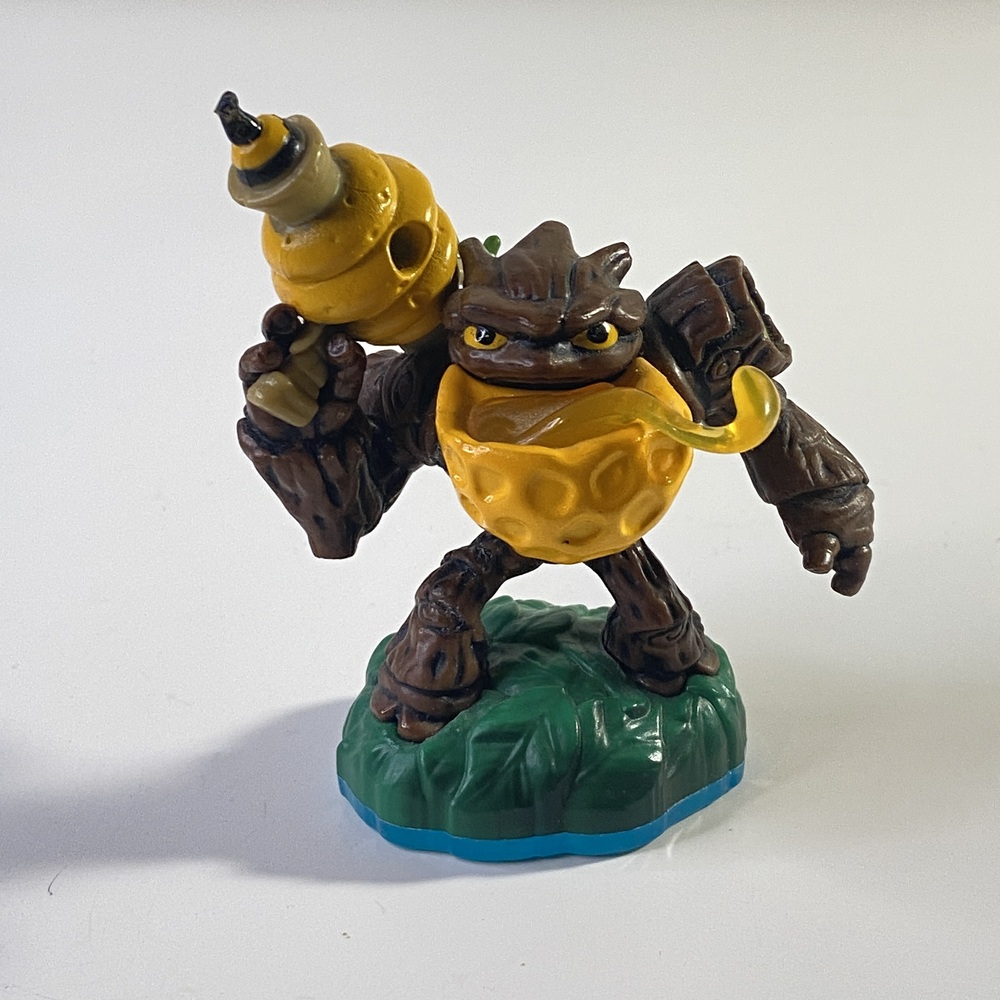 Activision Skylanders Figure With Blue Base And Drill Tool